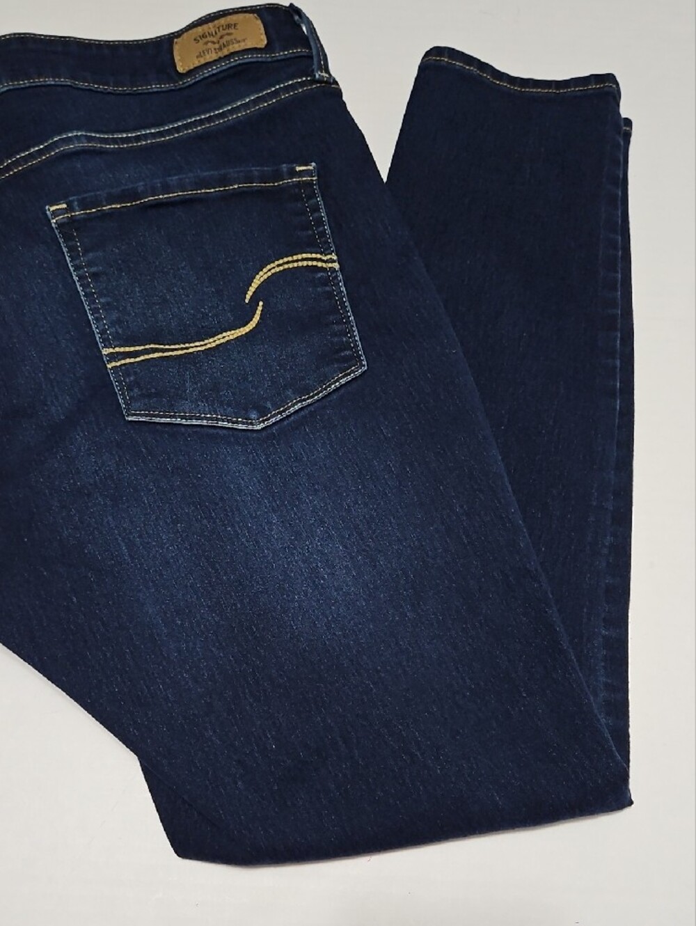 Signature Levis Women's Navy Modern Skinny Stretch Jeans Size 18M